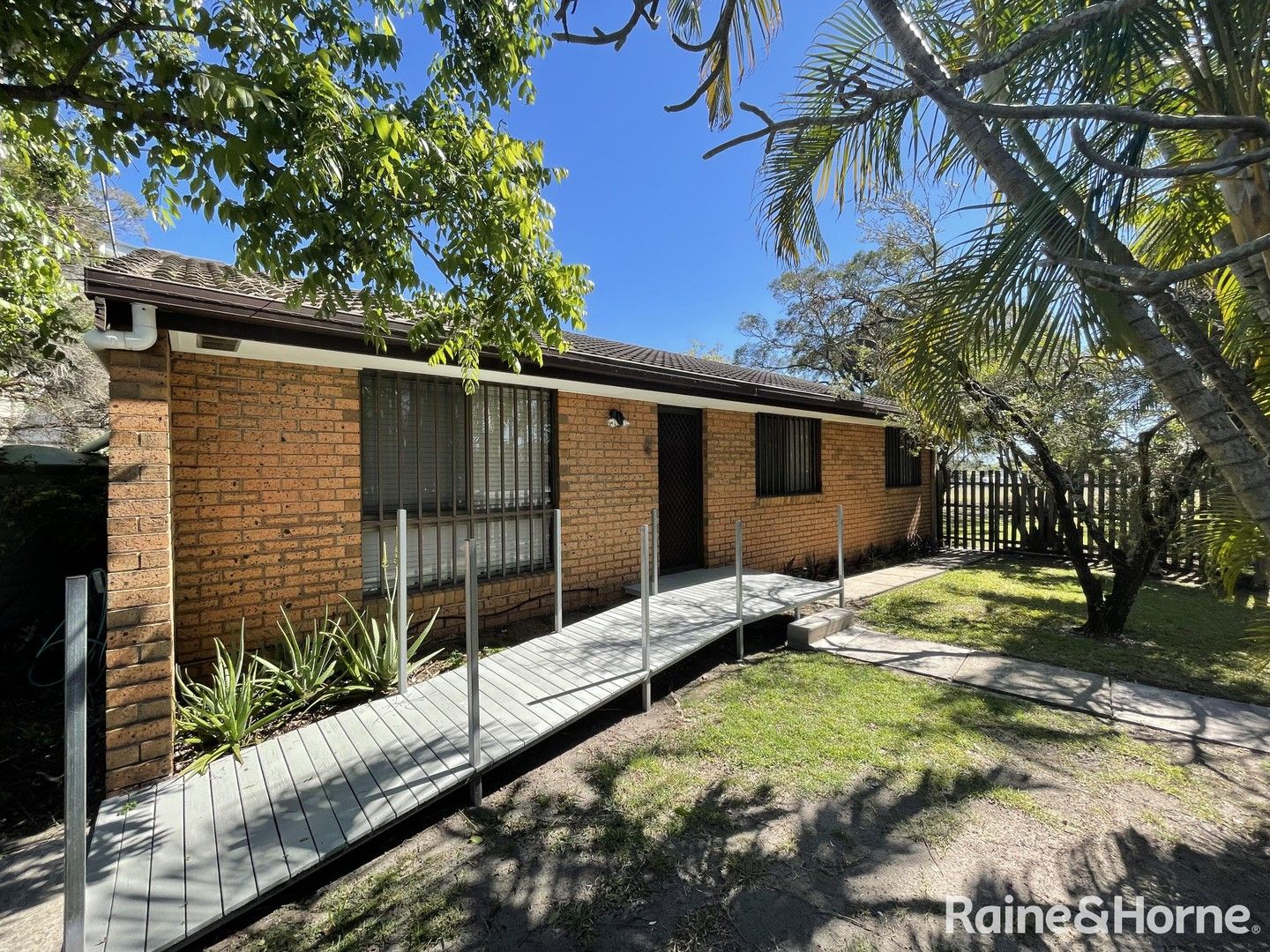 3 bedrooms House in 1 Bombery Street CANNON HILL QLD, 4170