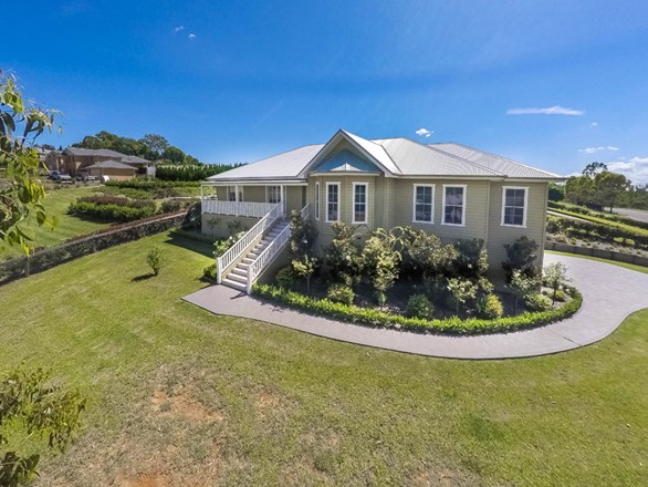 8 Yewens Circuit, Grasmere NSW 2570