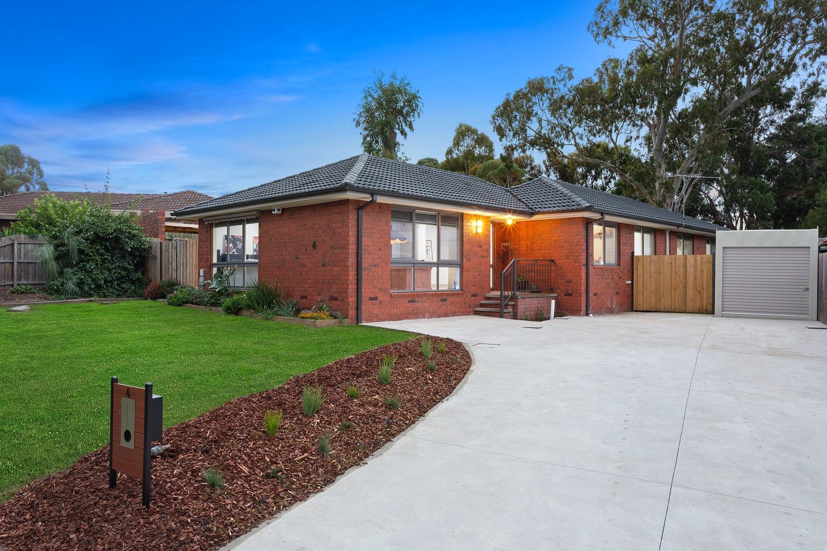 4 Flemington Drive, Mill Park VIC 3082, Image 0