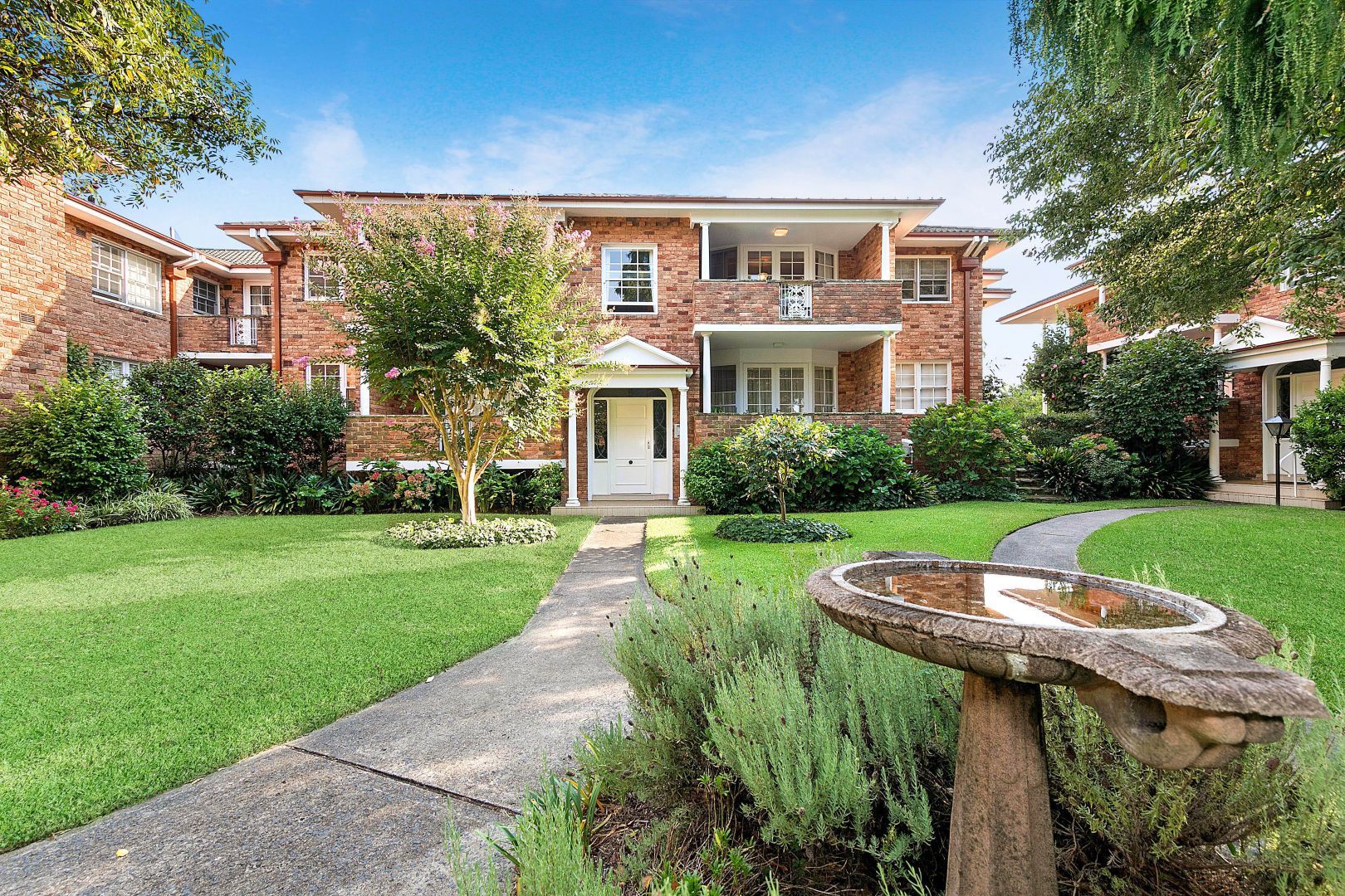 2 bedrooms Apartment / Unit / Flat in 7/2 Cherry Street WARRAWEE NSW, 2074