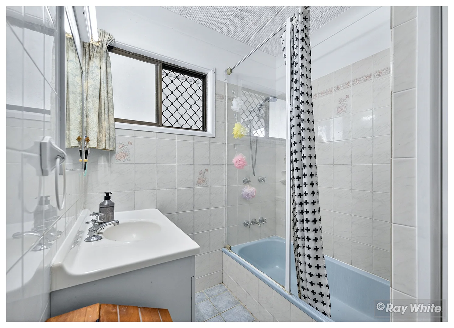 Additional image 10 of 17 Brazil Street, Norman Gardens QLD 4701