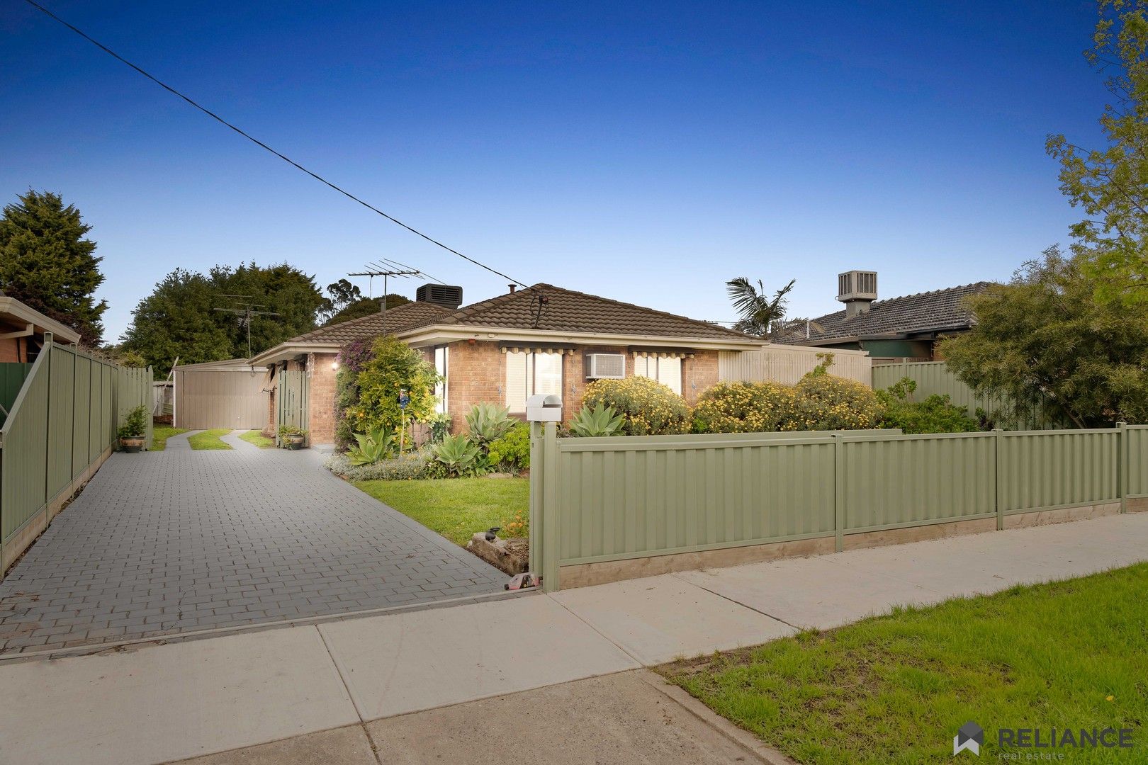 3 bedrooms House in 9 Medway Road CRAIGIEBURN VIC, 3064