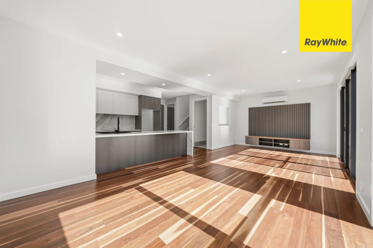 Additional image 3 of 2/22 Enderby Street, Mawson ACT 2607