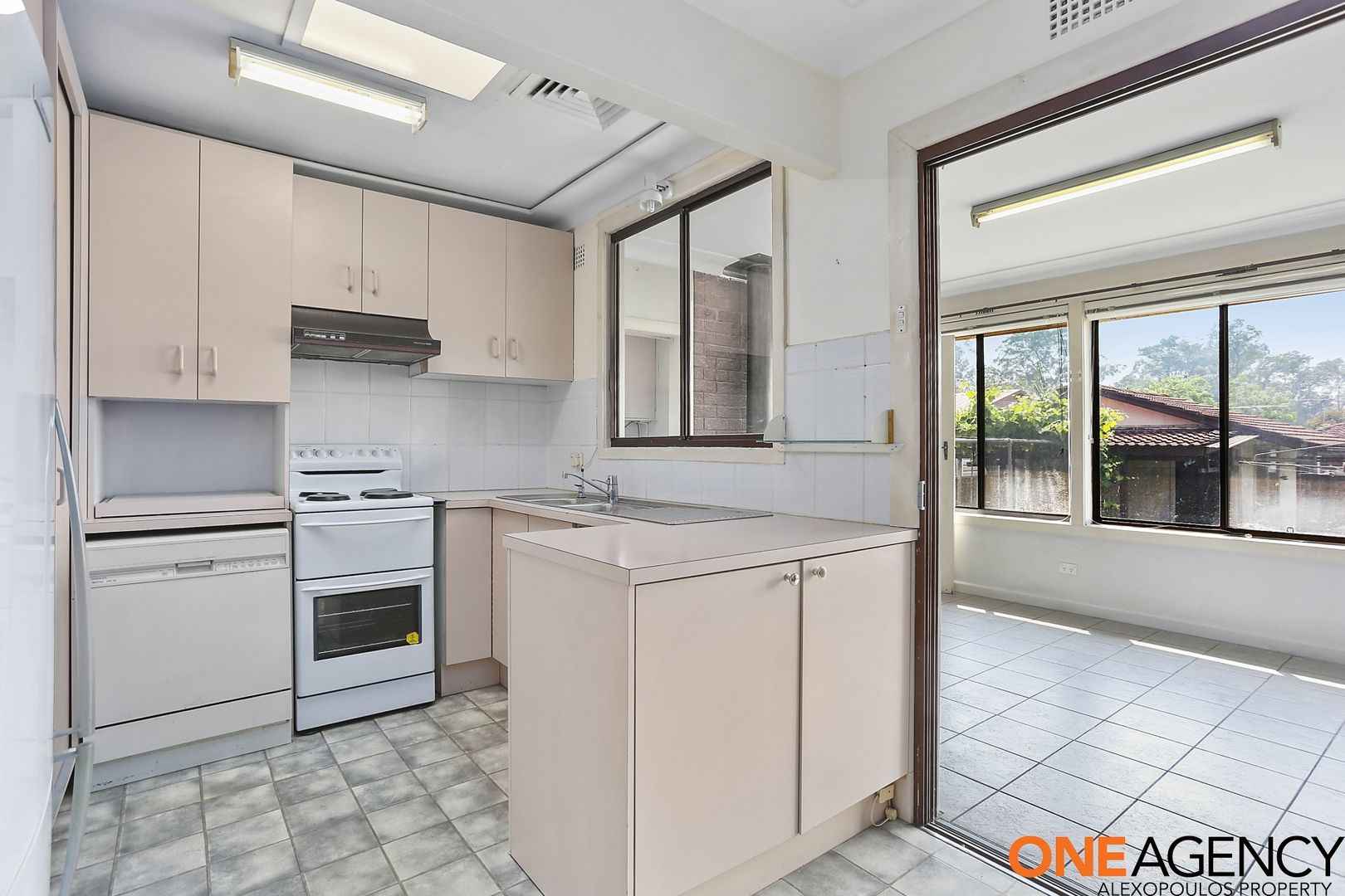 147 Avoca Road, Canley Heights NSW 2166, Image 2
