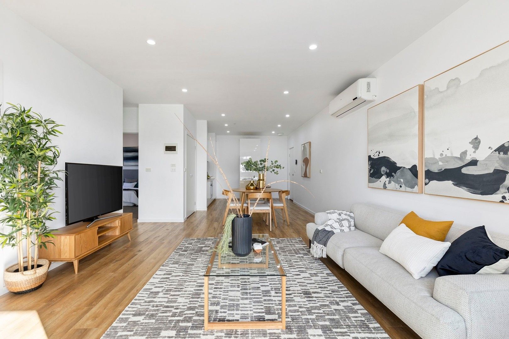 2 bedrooms Apartment / Unit / Flat in 7/4 Gillies Street ESSENDON NORTH VIC, 3041