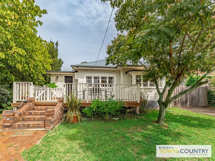 6 Rockvale Road, Armidale NSW 2350