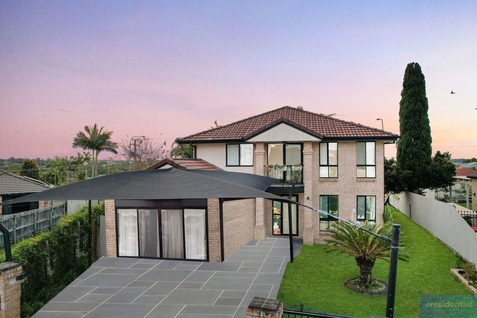 5 bedrooms House in 12 Cornell Close REGENTS PARK QLD, 4118