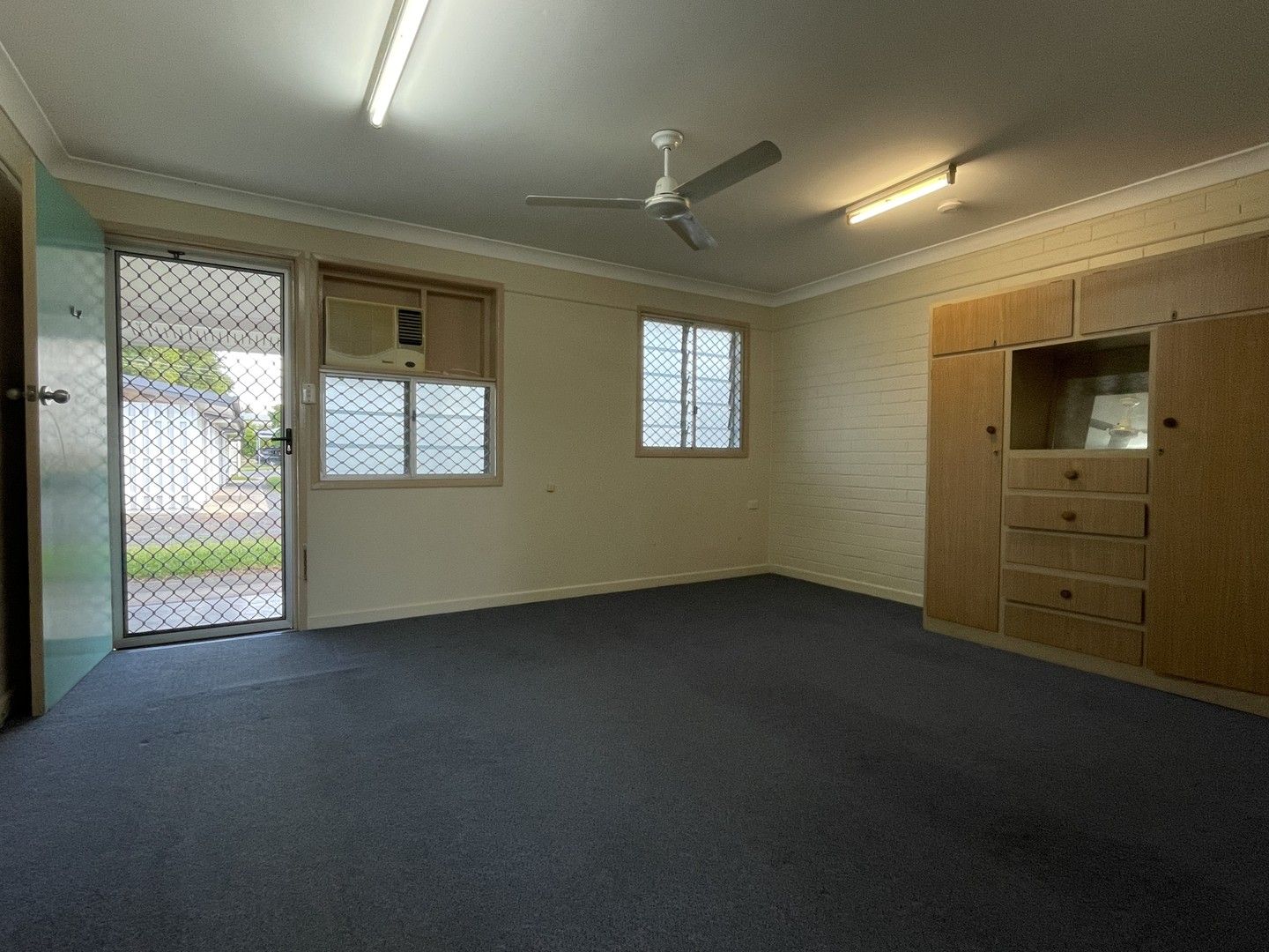 1 bedrooms Studio in 4/87 Upper Dawson Road ALLENSTOWN QLD, 4700