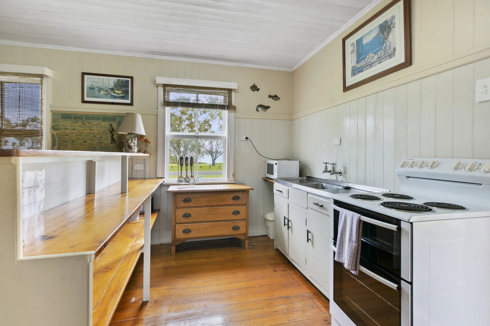 Additional image 5 of 64 Esplanade, Tin Can Bay QLD 4580