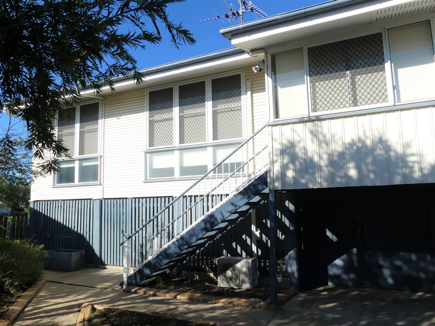 66 Miscamble Street, Roma QLD 4455, Image 2