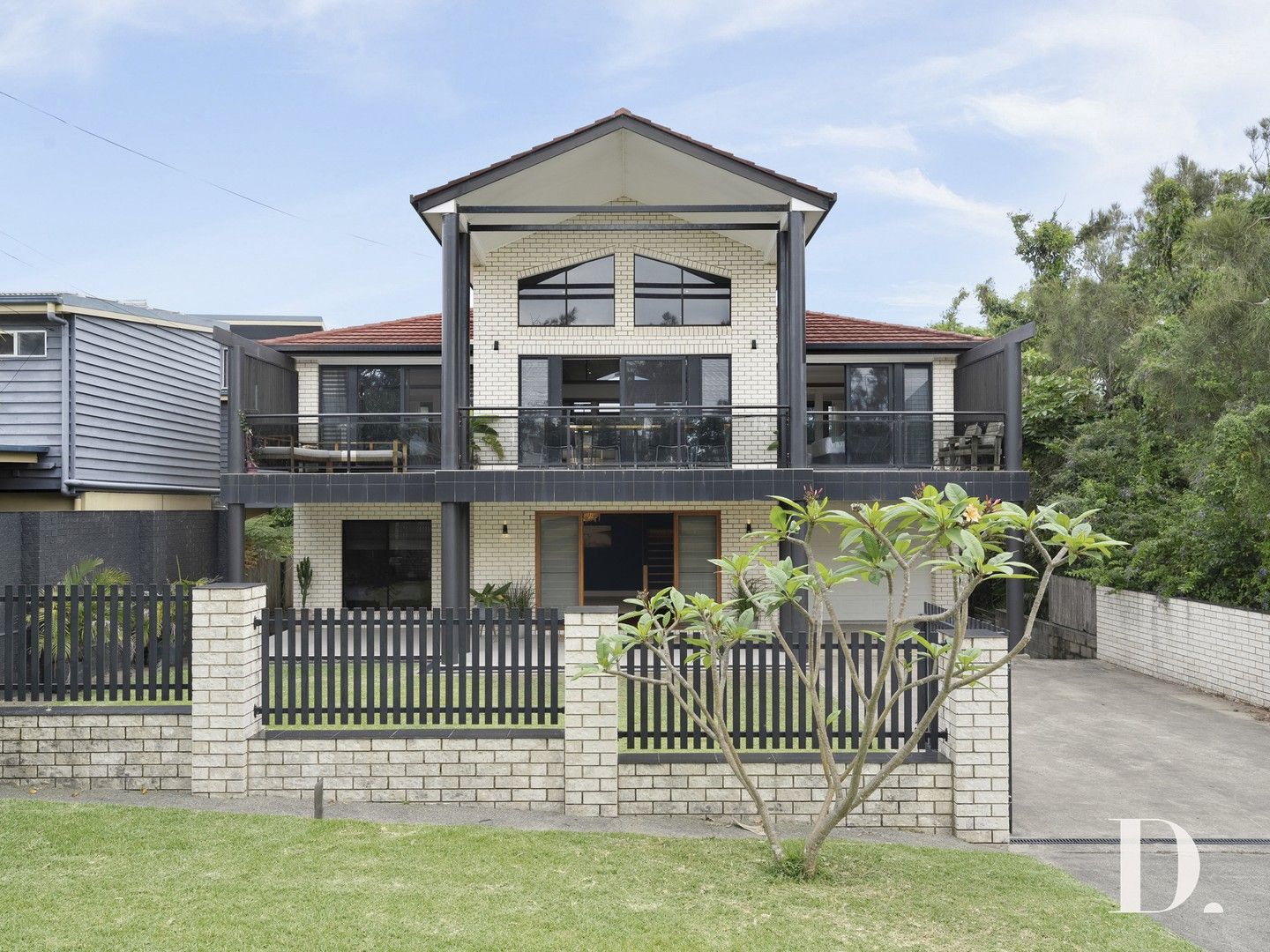 5 bedrooms House in 42 Headland Road ARRAWARRA HEADLAND NSW, 2456