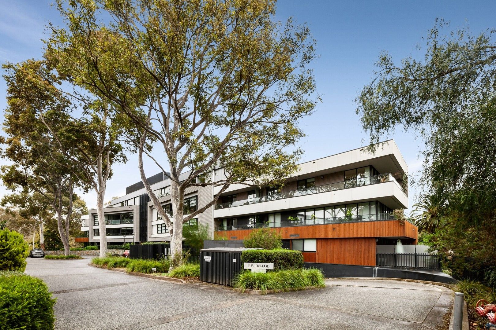 2 bedrooms Apartment / Unit / Flat in 305 19-21 Rex Street ALPHINGTON VIC, 3078