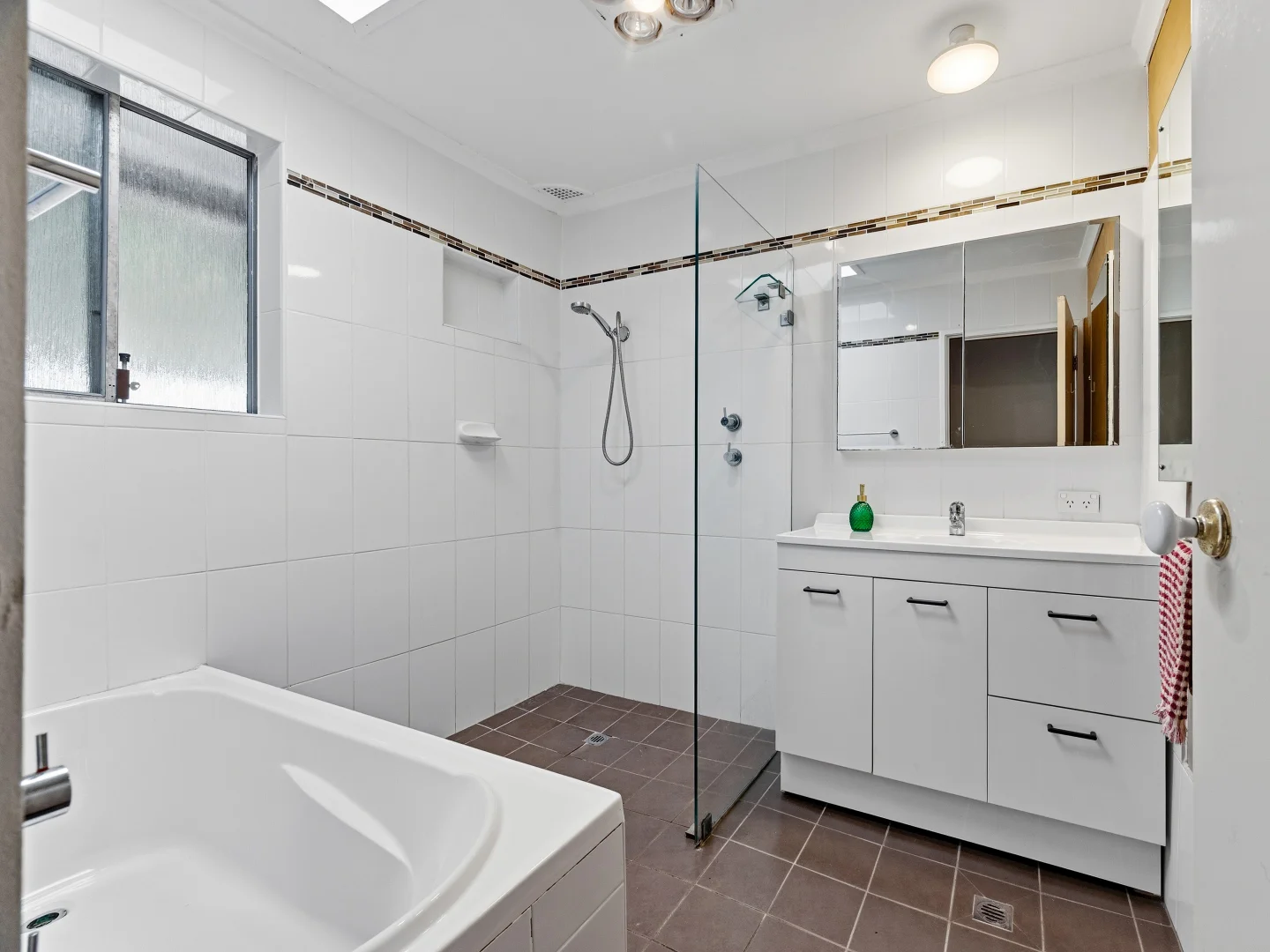 Additional image 9 of 24 Trobriand Crescent, Glenfield NSW 2167