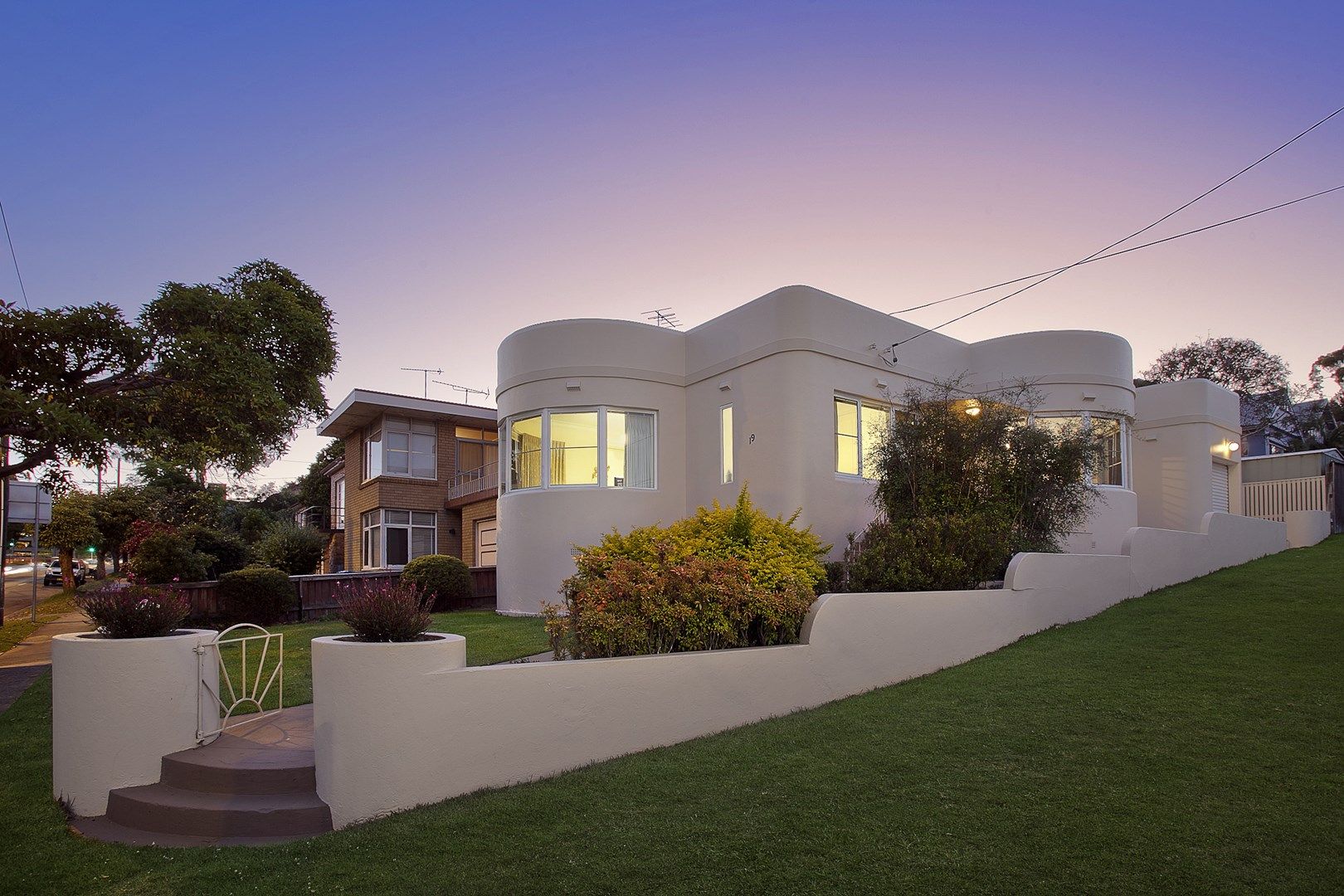 3 bedrooms House in 19 Frenchs Forest Road SEAFORTH NSW, 2092