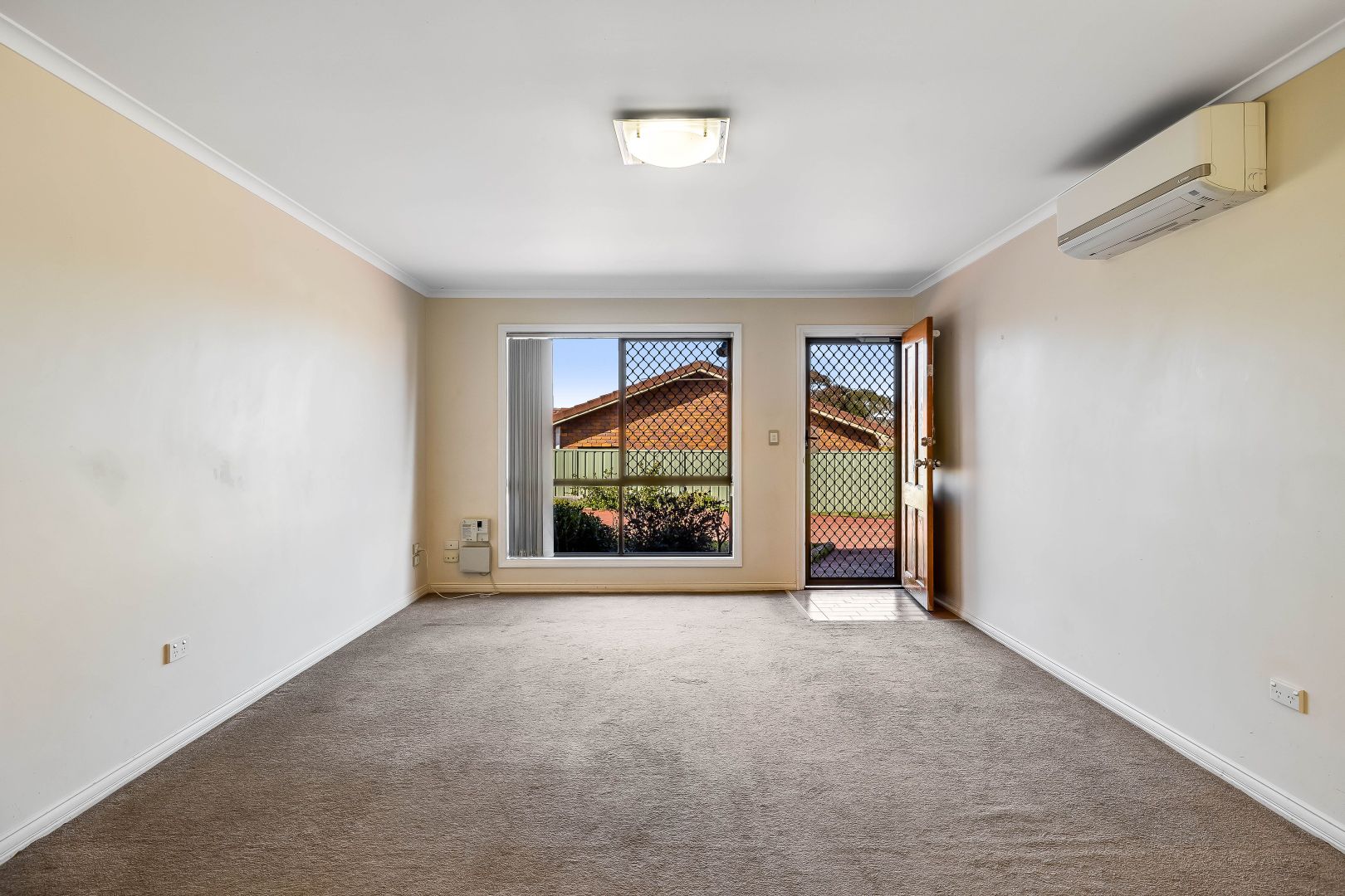 Unit 1/23 Marwedel Street, Kearneys Spring QLD 4350, Image 1