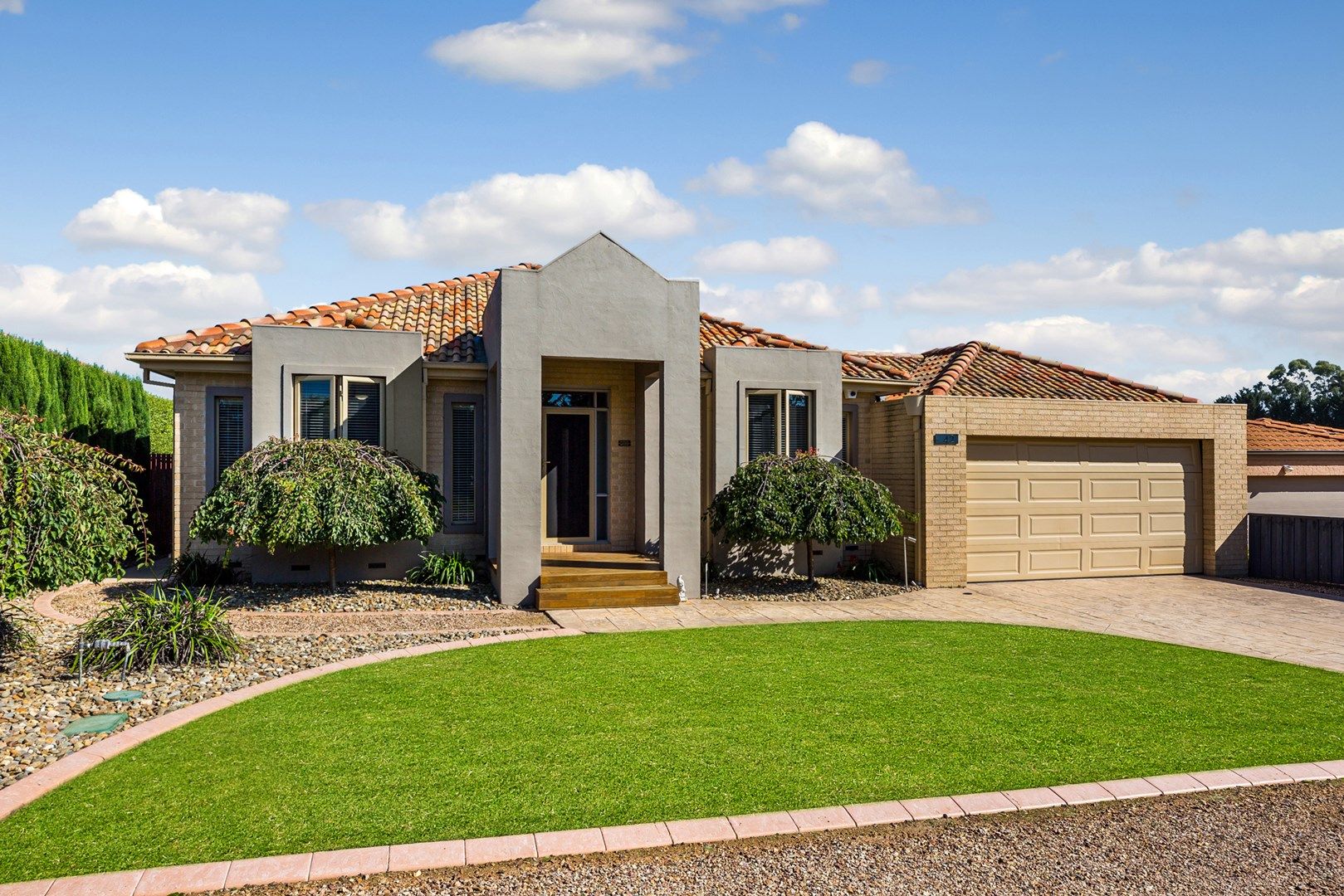 42 St Andrews Close, Hidden Valley VIC 3756, Image 1
