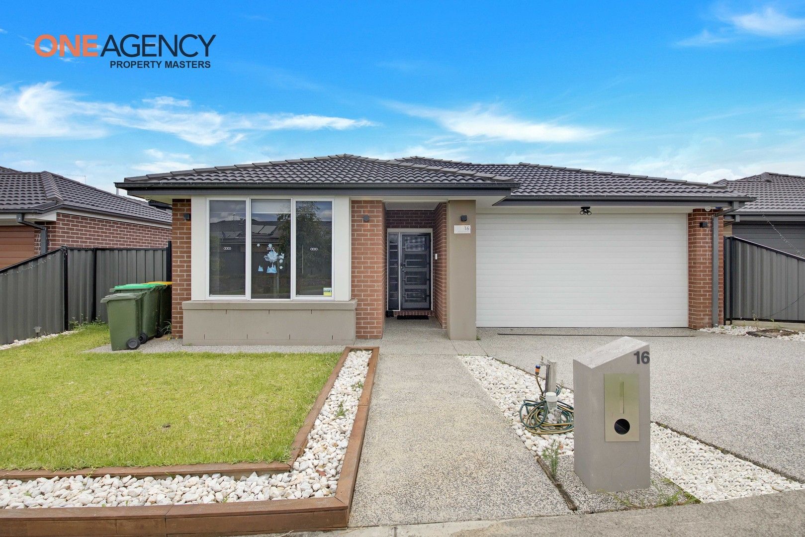 3 bedrooms House in 16 Harvard Avenue MERNDA VIC, 3754