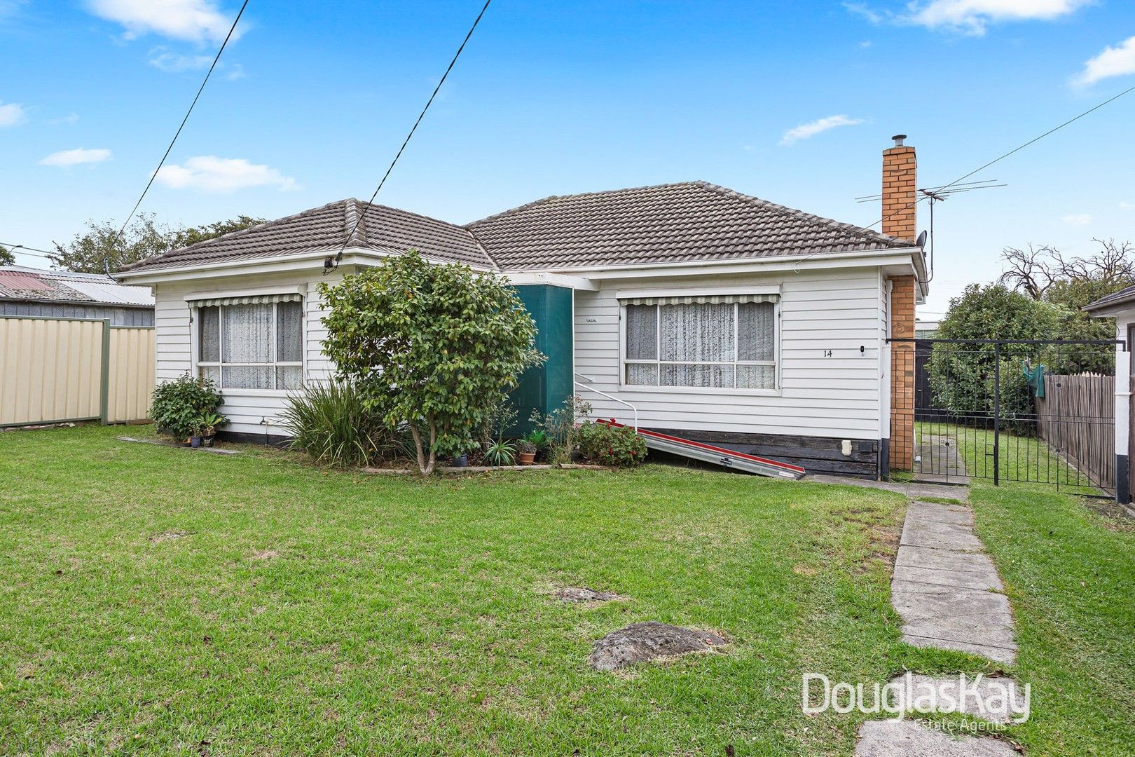 3 bedrooms House in 14 Robson Street SUNSHINE NORTH VIC, 3020