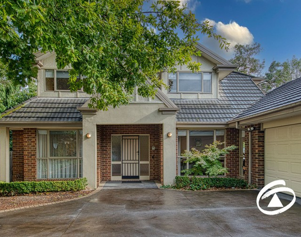 2/49 Lyall Road, Berwick VIC 3806