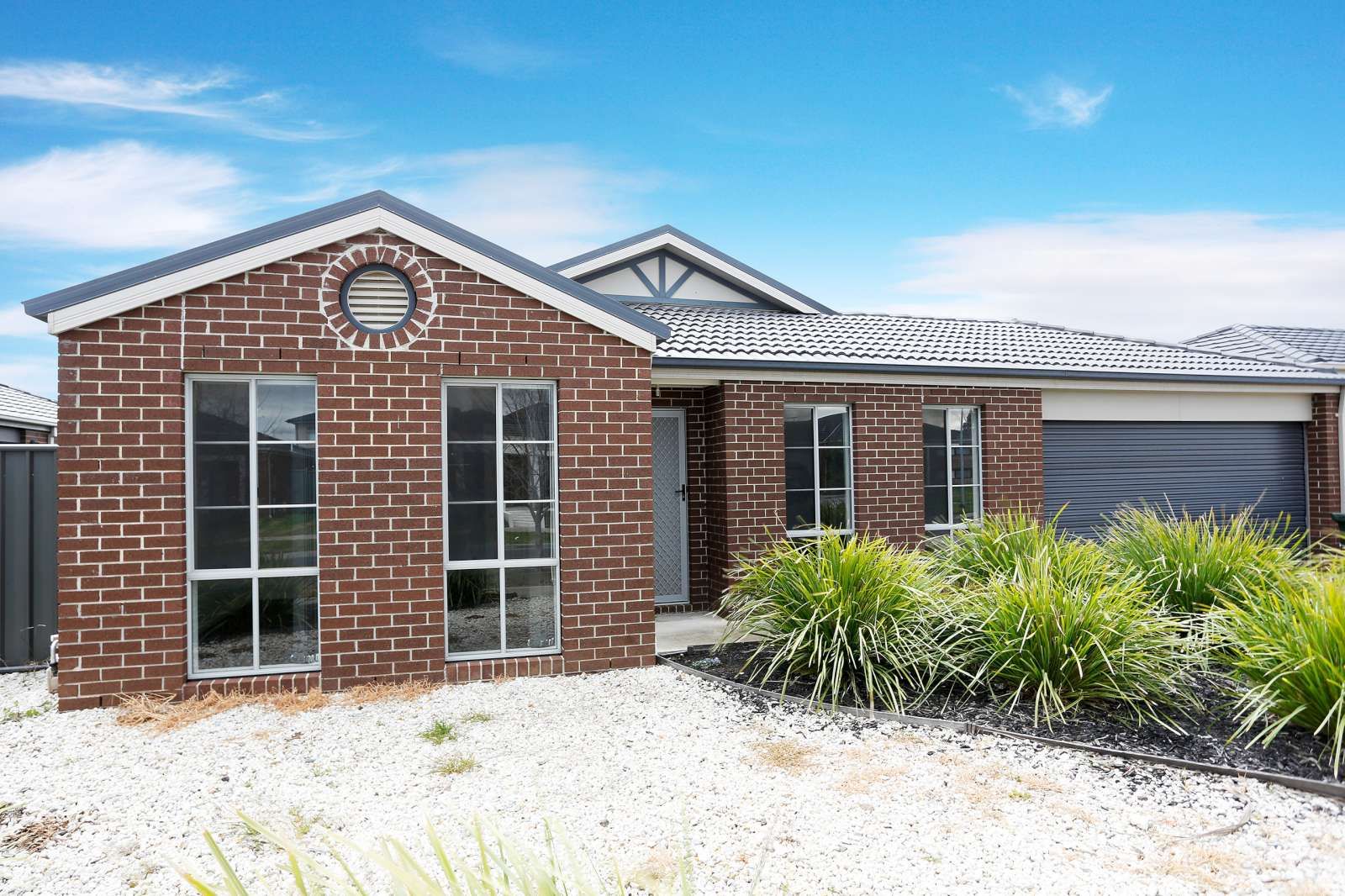4 bedrooms House in 6 Holmewood Avenue DEER PARK VIC, 3023
