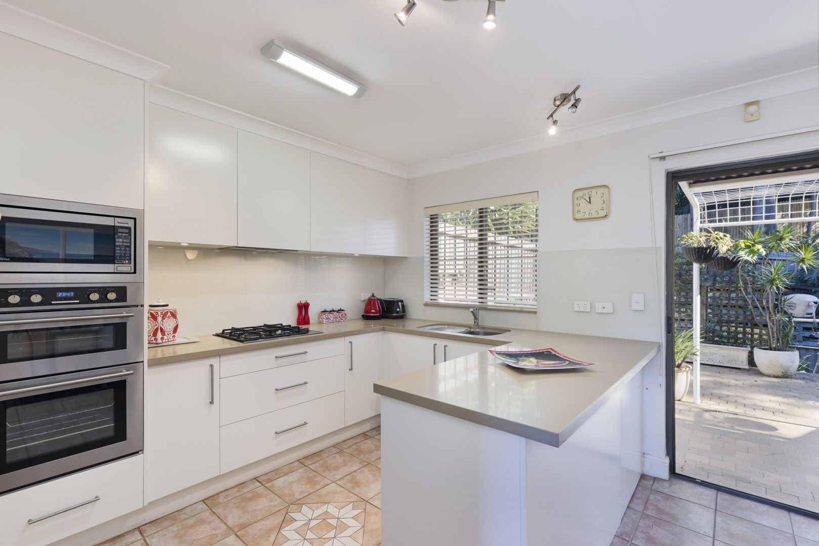 8/2 Jubilee Place, Balmain NSW 2041, Image 2