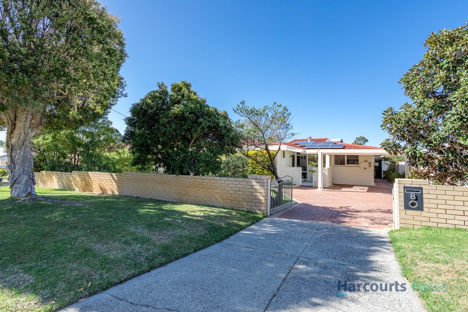 2 bedrooms House in 8 Probert Road THORNLIE WA, 6108
