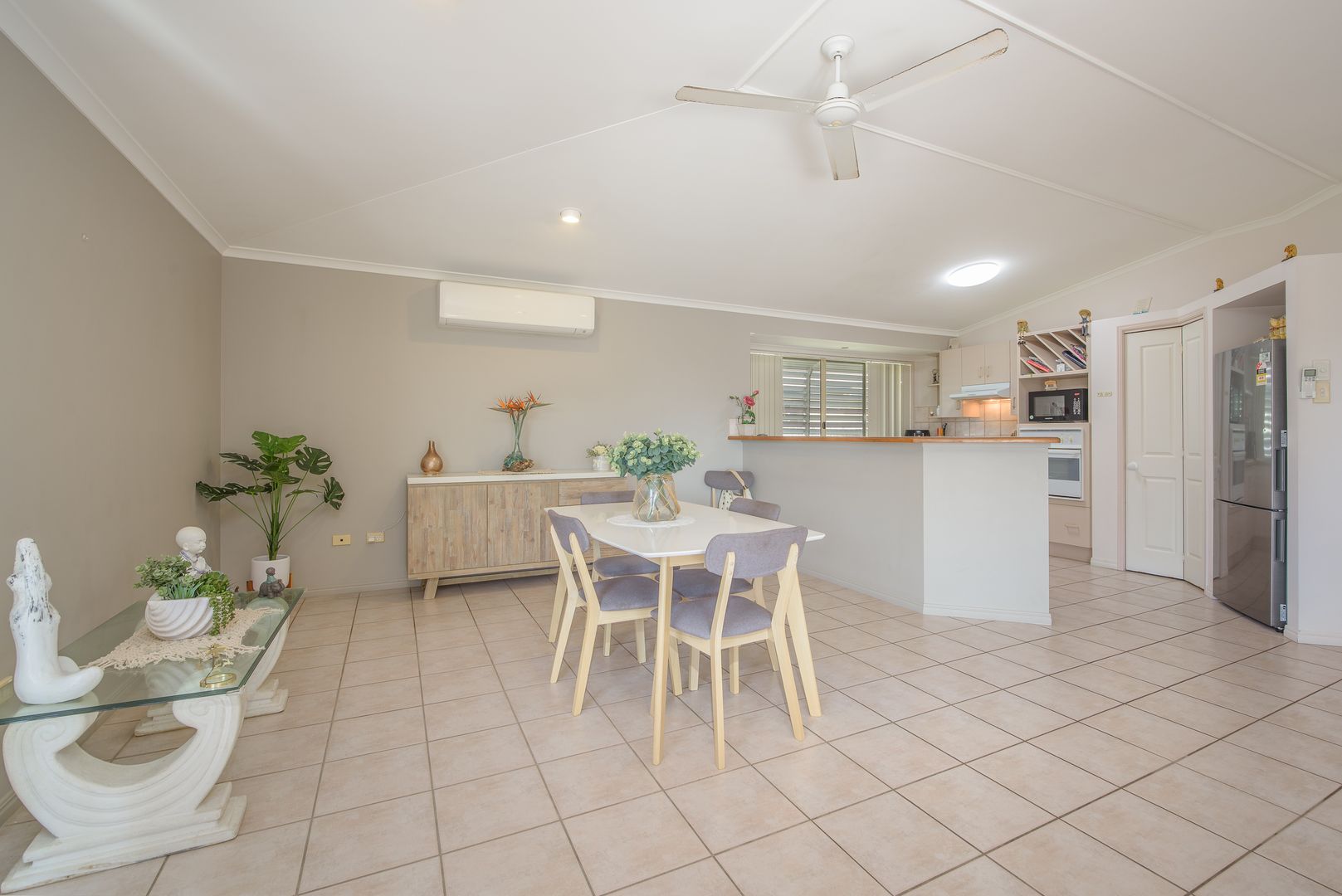 23 Kensington Place, Kin Kora QLD 4680, Image 2