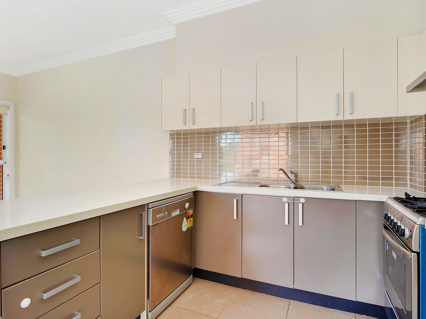 16/14-18 College Crescent, Hornsby NSW 2077, Image 2