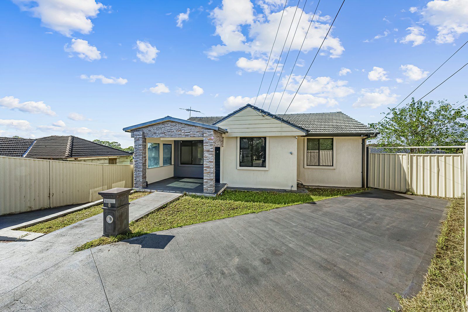 8 Bell Place, Mount Pritchard NSW 2170 Domain