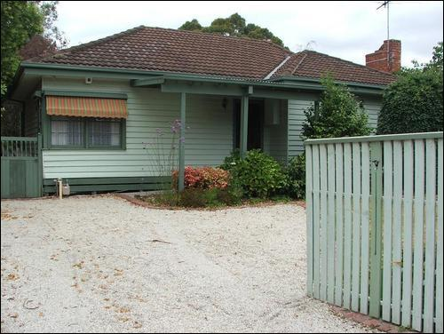 3 Peter Avenue, Blackburn North VIC 3130