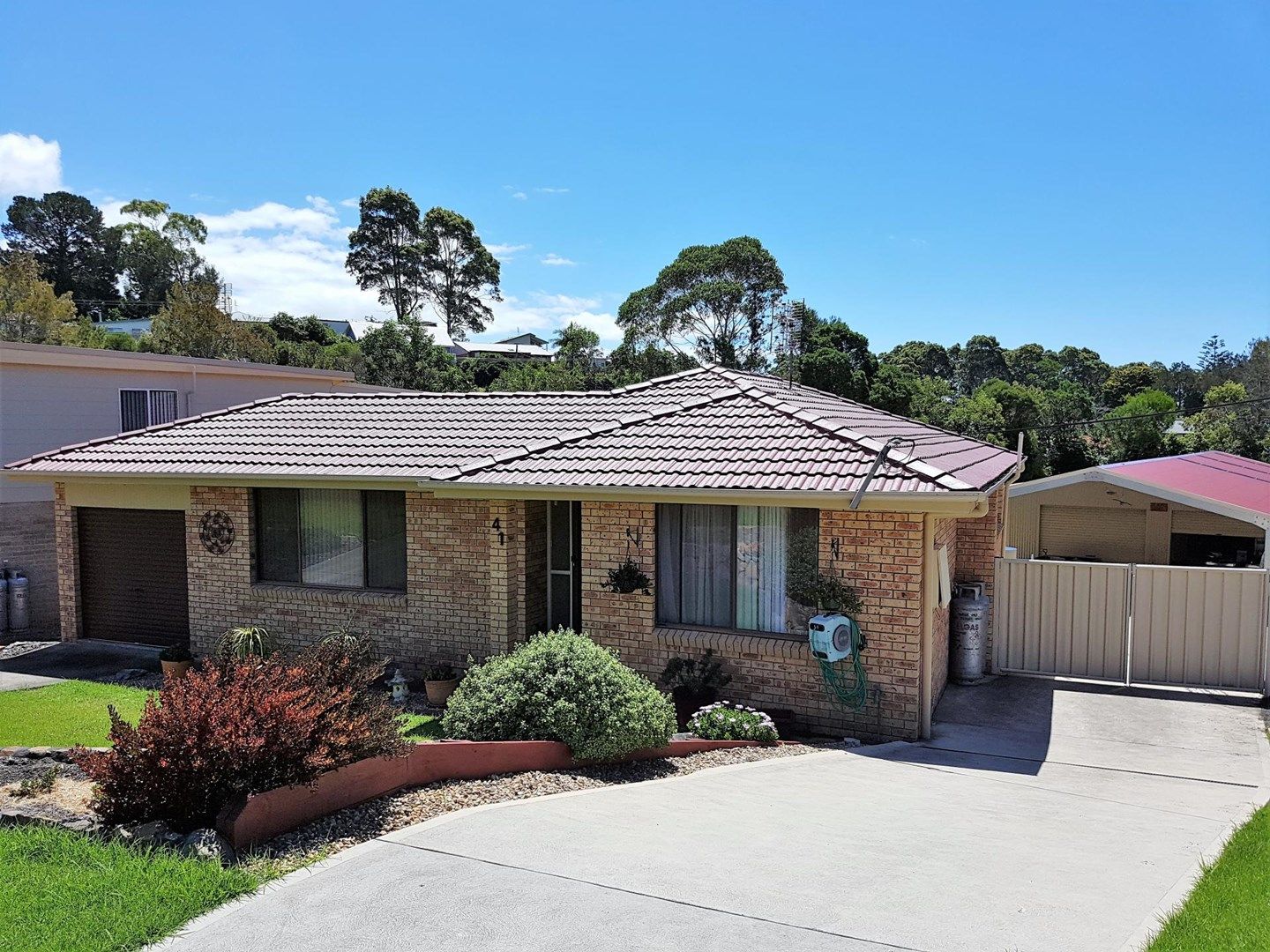 41 Binalong Street, Dalmeny NSW 2546