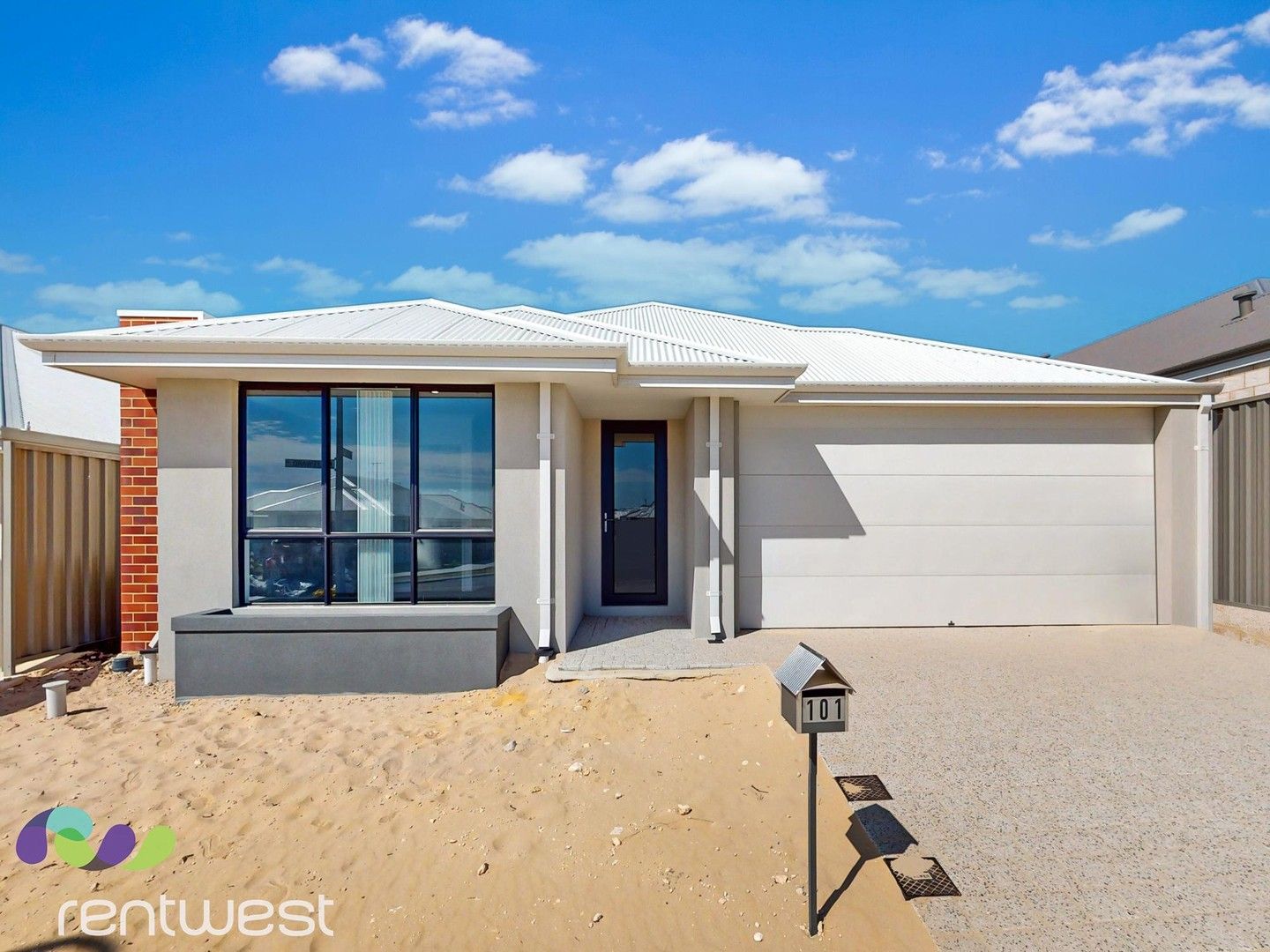 4 bedrooms House in 101 Leeward Avenue EGLINTON WA, 6034