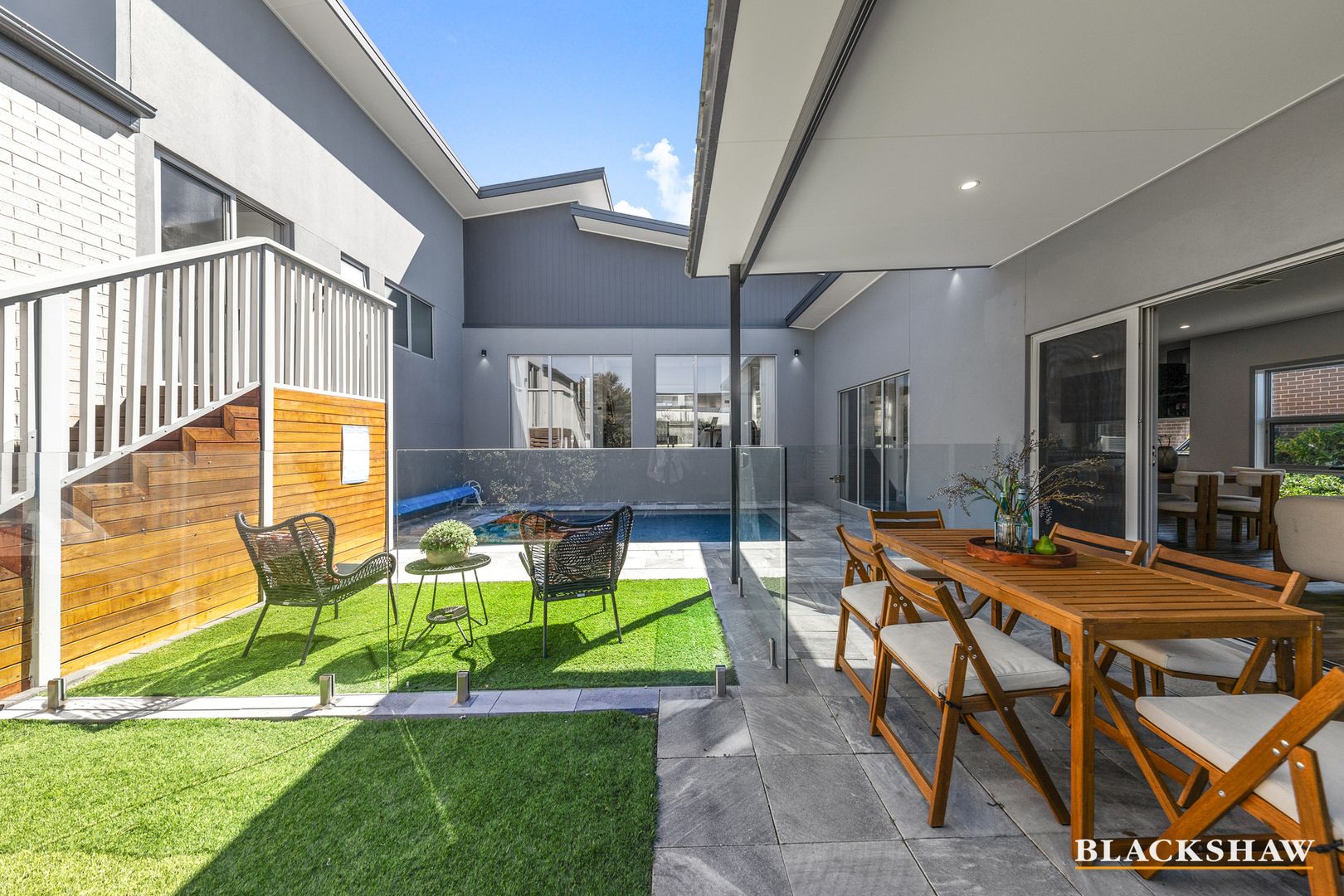 19 Vellacott Street, Denman Prospect ACT 2611, Image 2