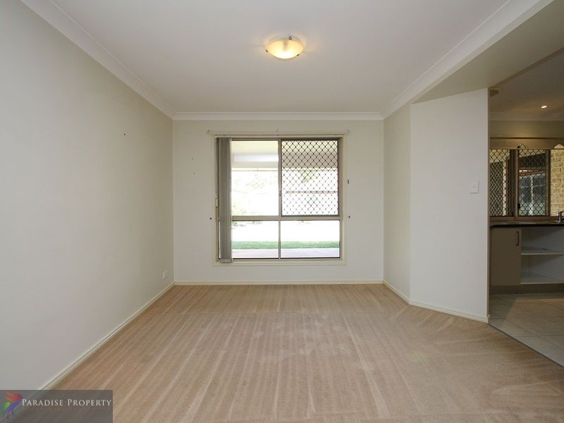 114 Wallum Dr, Parkinson QLD 4115, Image 2