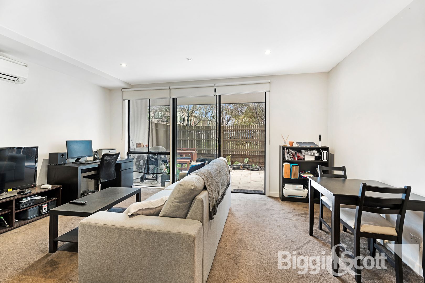 3/4 Crefden Street, Maidstone VIC 3012, Image 2