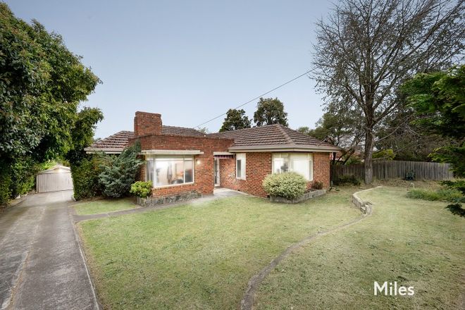 Picture of 170 Mountain View Parade, ROSANNA VIC 3084