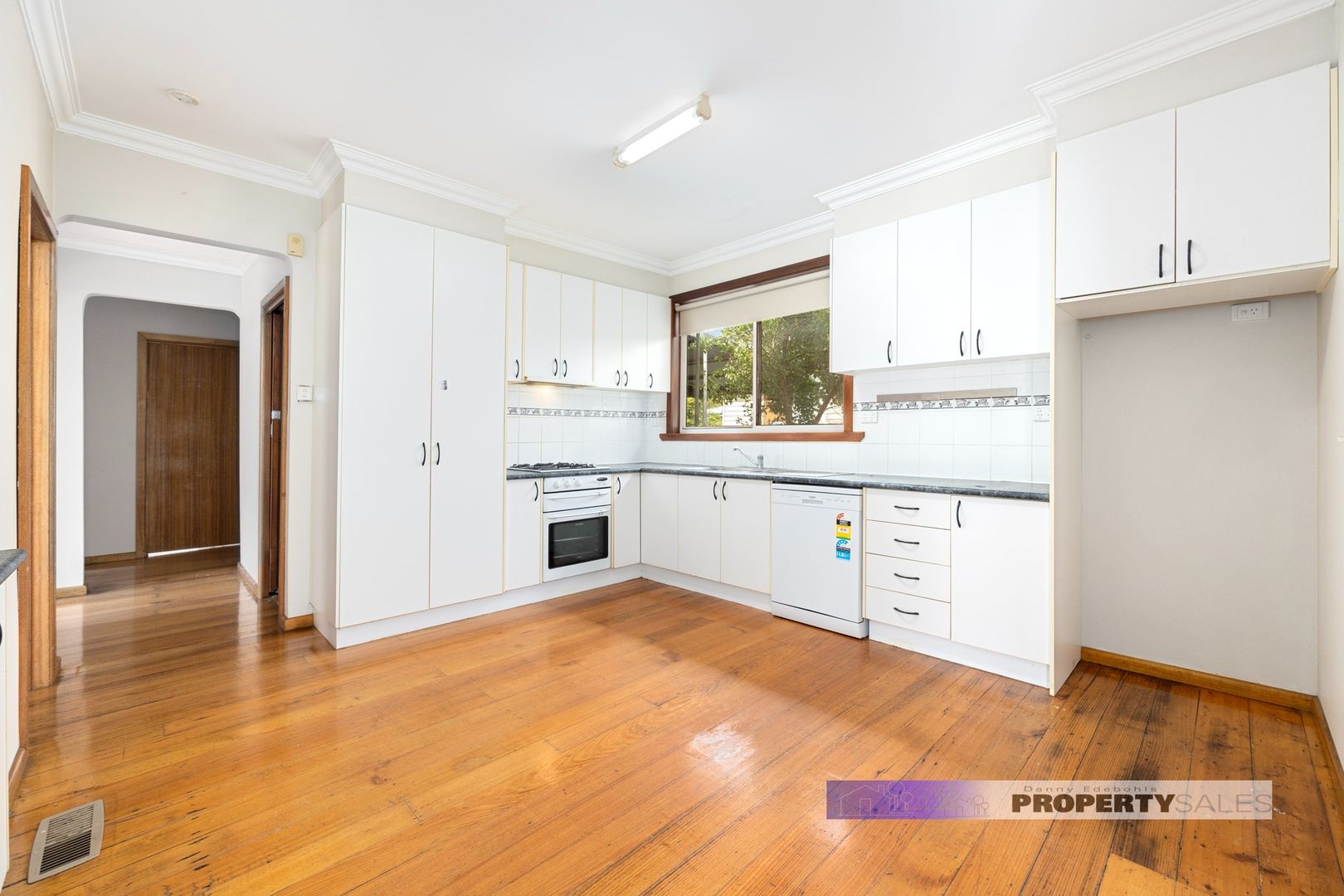 4 Alexander Avenue, Moe VIC 3825, Image 2