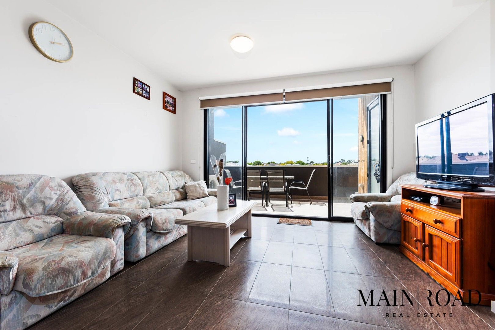 32/2 Monckton Place, Caroline Springs VIC 3023, Image 0