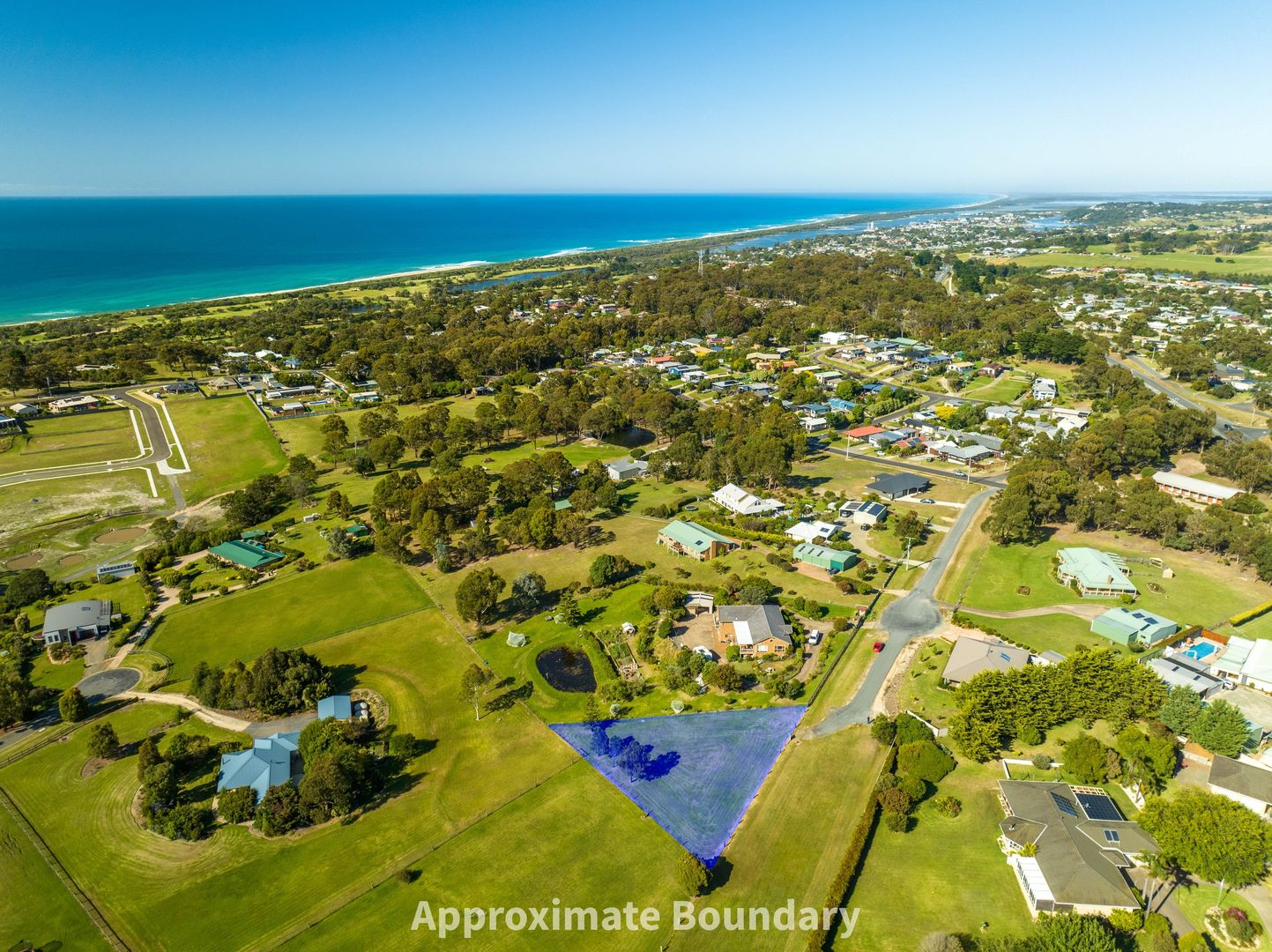 10 Reggardo Rise, Lakes Entrance VIC 3909 Domain