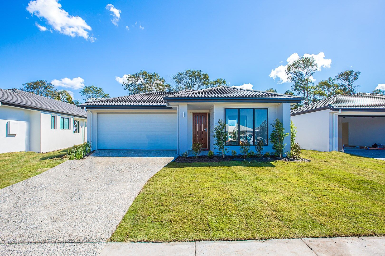 4 bedrooms House in 46 Great Sandy Circuit PIMPAMA QLD, 4209