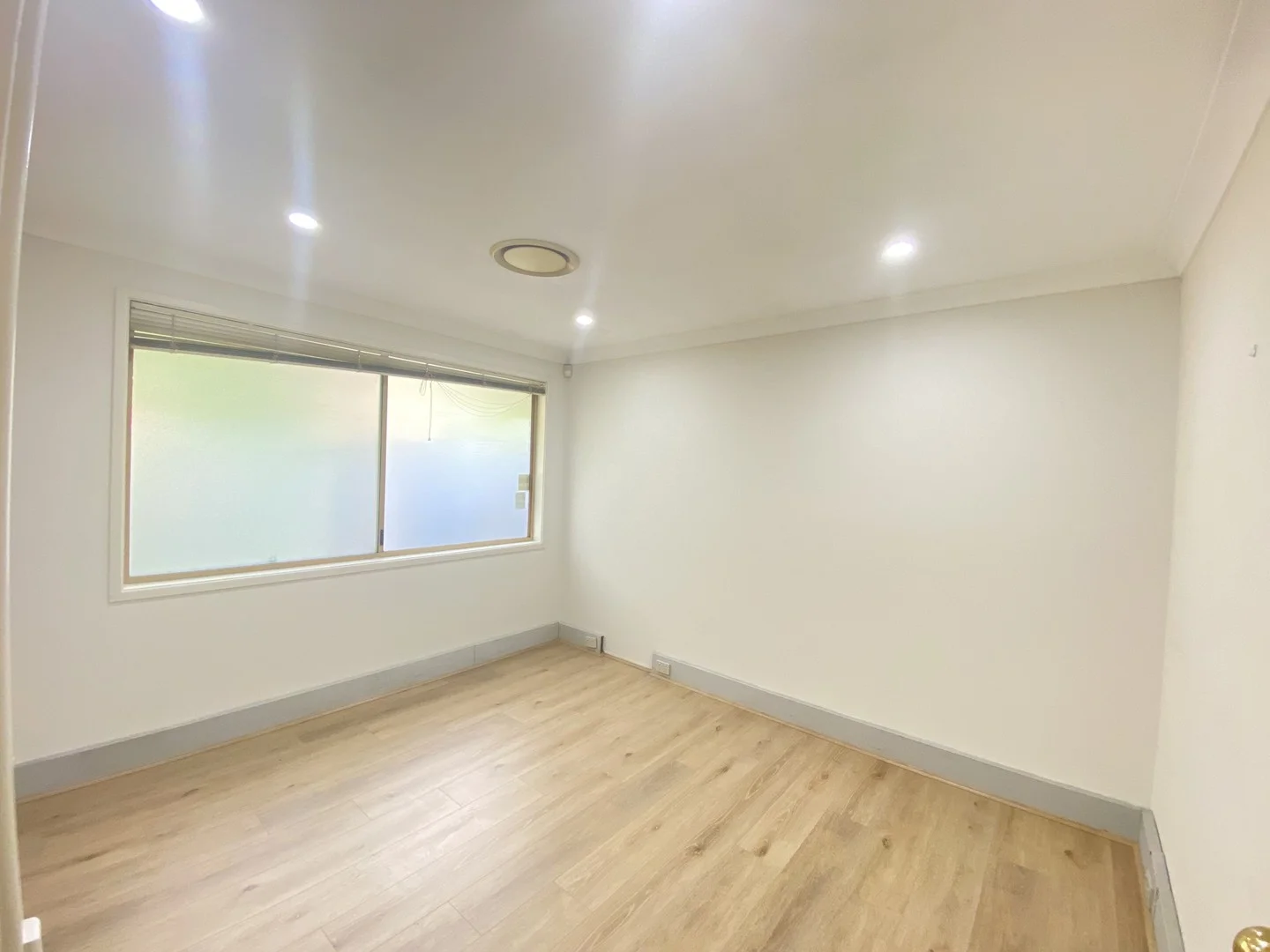 8 Carrington Road, Castle Hill NSW 2154