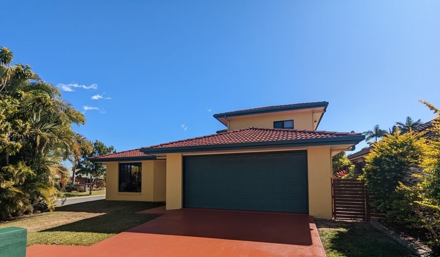 5 bedrooms House in 3 Eden Crt GLENELLA QLD, 4740