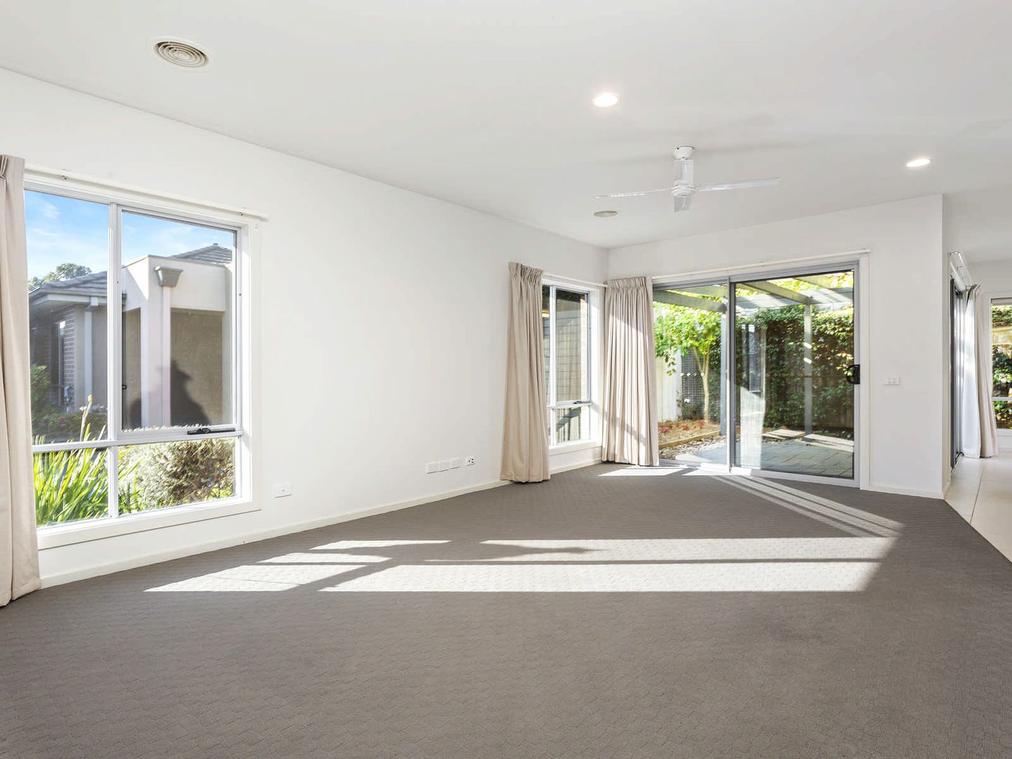 12/26 Green Island Avenue, Mount Martha VIC 3934, Image 2