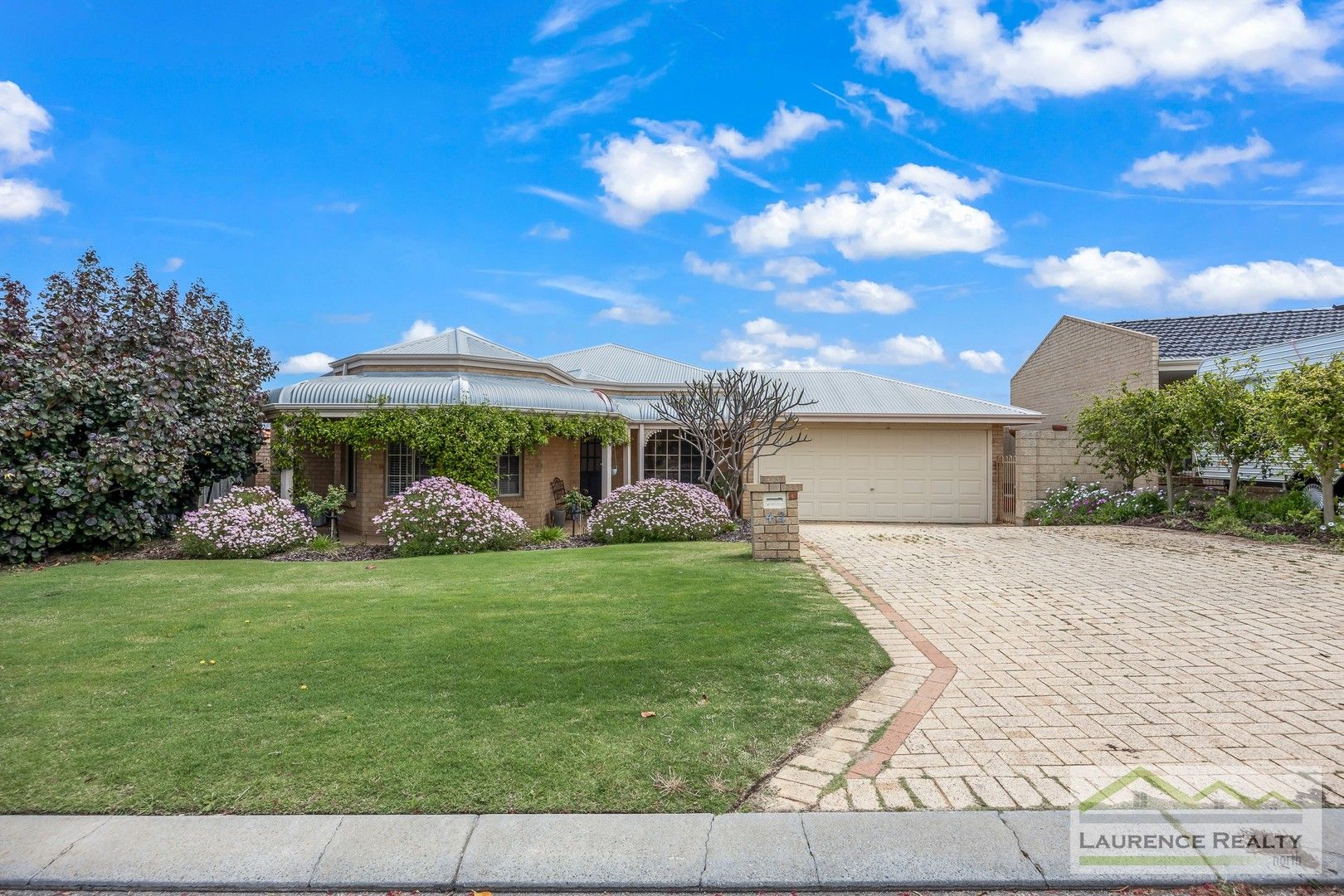 4 bedrooms House in 42 Fowey Loop MINDARIE WA, 6030