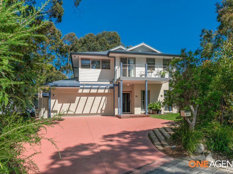 4 bedrooms House in 24 Lake Forest Drive MURRAYS BEACH NSW, 2281