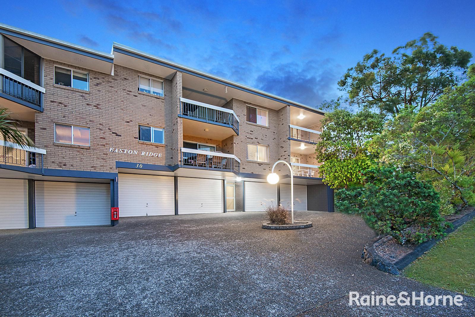 2 bedrooms Apartment / Unit / Flat in 4/30 Waverley Road TARINGA QLD, 4068