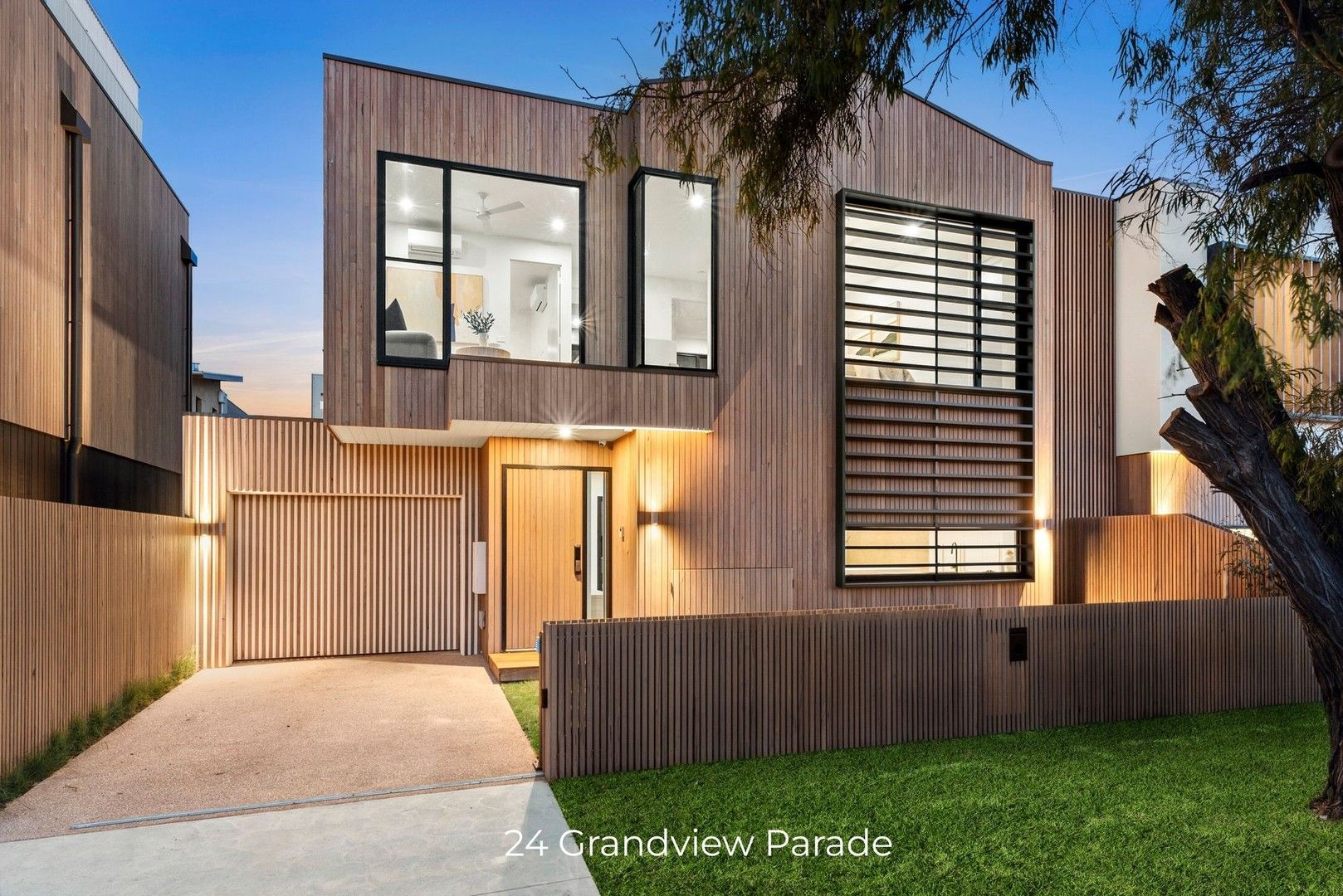3 bedrooms Townhouse in 22 & 24 Grandview Parade BARWON HEADS VIC, 3227