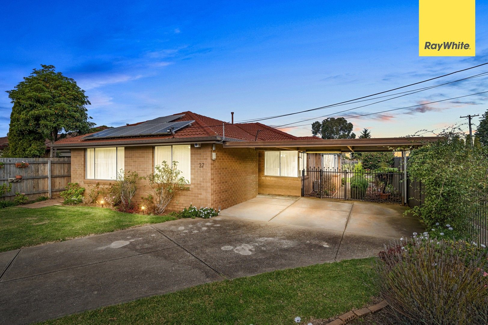 37 Blackwood Drive, Melton South VIC 3338, Image 0