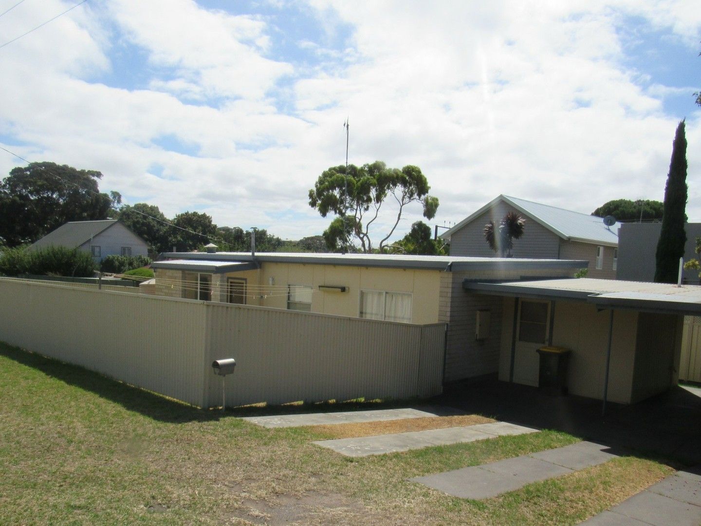 3 bedrooms House in 2 Ridge Avenue ENCOUNTER BAY SA, 5211
