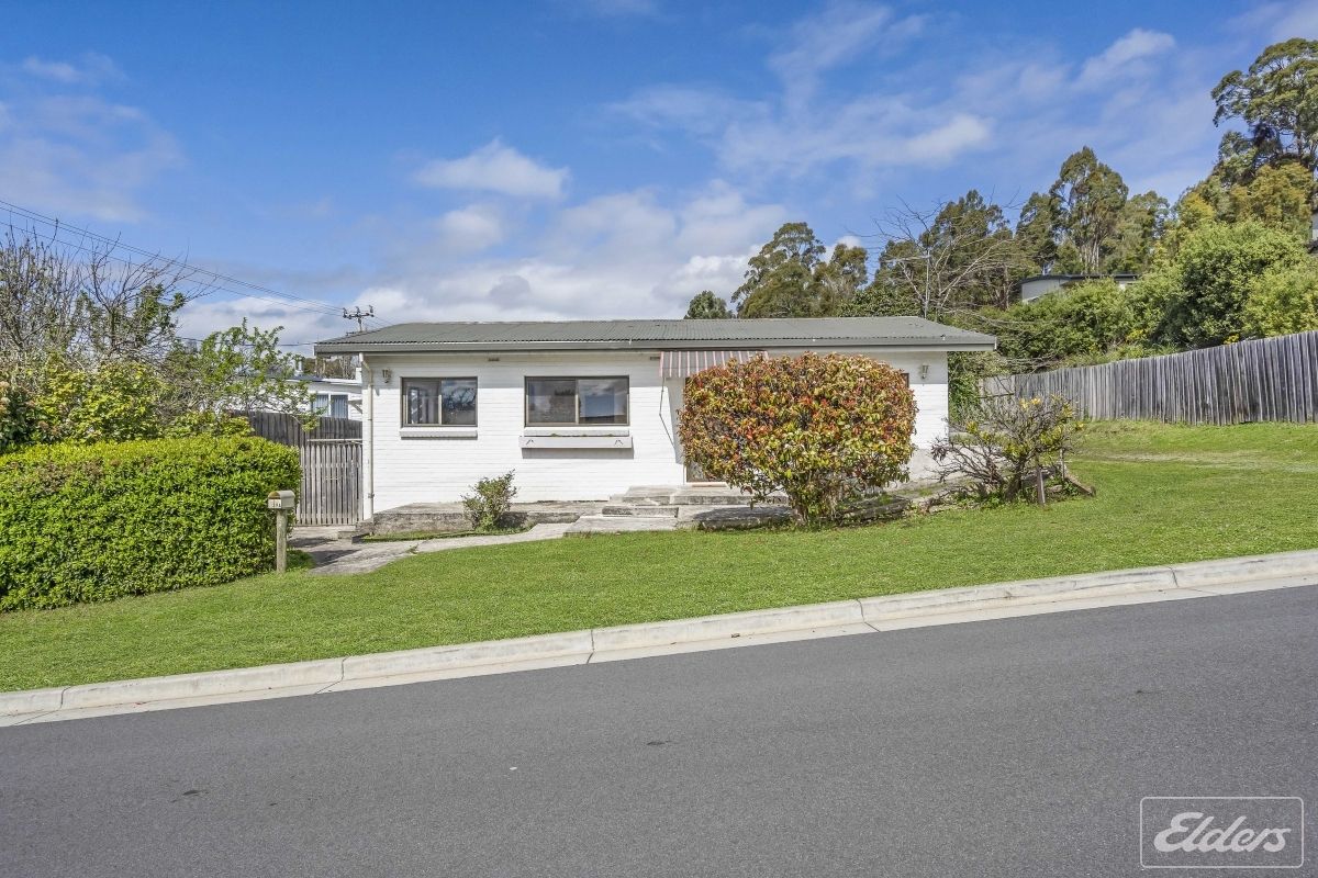 2 bedrooms House in 39 Pitt Avenue TREVALLYN TAS, 7250